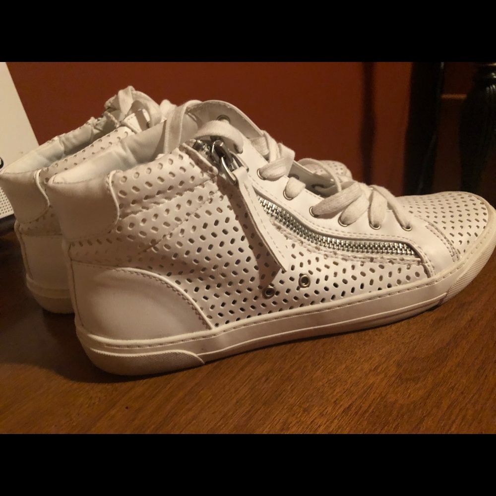 White DV sneakers